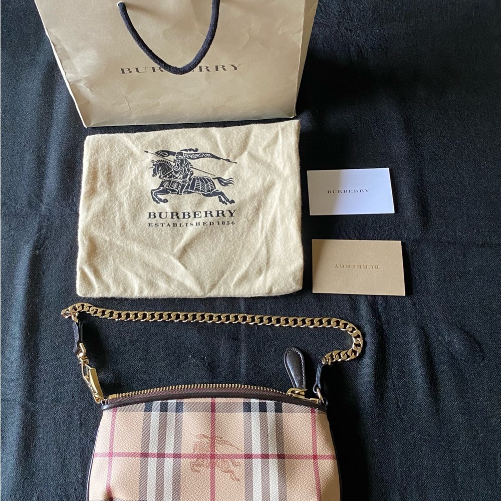 Burberry authentic clutch wristlet nova check